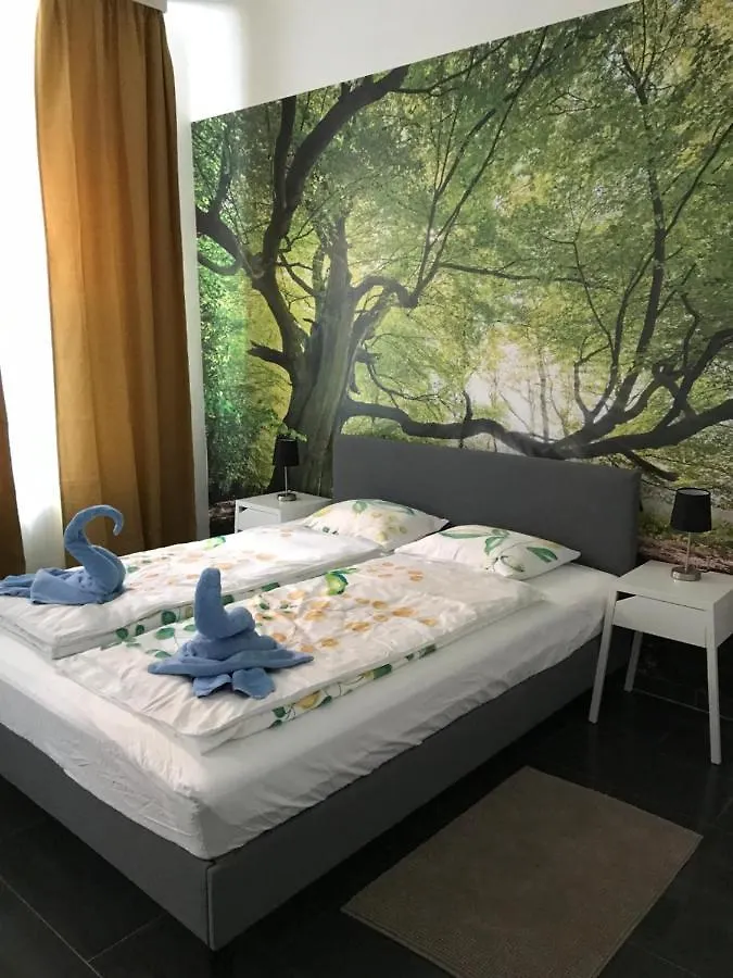 Apartments Near Schoenbrunn Palace Vienna 0*,